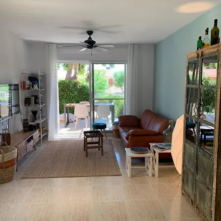 Apartment Idyllisches Ferienhaus Mit Gemeinschaftspool & Ruhiger Meerlage *