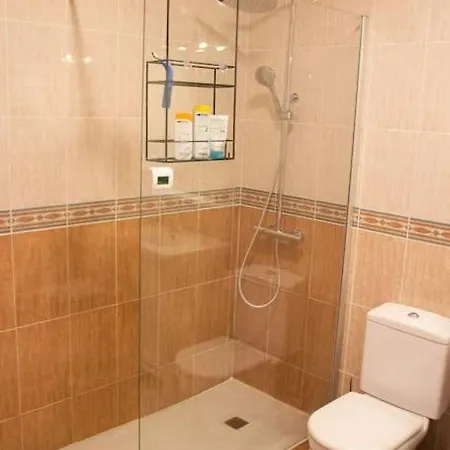 Apartment Idyllisches Ferienhaus Mit Gemeinschaftspool & Ruhiger Meerlage
